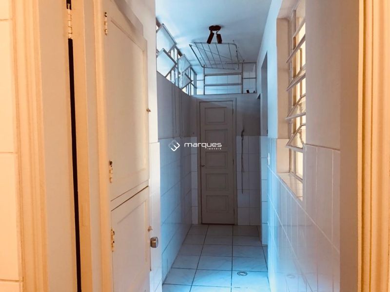 Apartamento com 3 quartos, 2 banheiros e 143m² à venda no bairro Centro, Pelotas