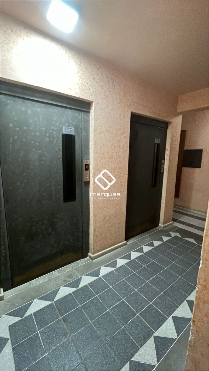 Apartamento com 1 quarto, 1 banheiro e 74m² para alugar no bairro Centro, Pelotas