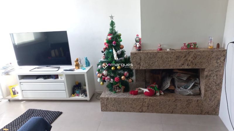 Sobrado com 3 quartos, 3 banheiros e 113m² à venda no bairro Laranjal, Pelotas