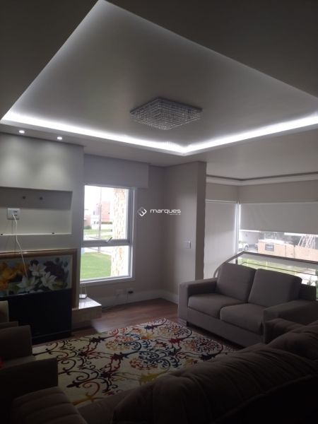 Casa com 3 quartos, 4 banheiros e 336m² à venda no bairro São Gonçalo, Pelotas