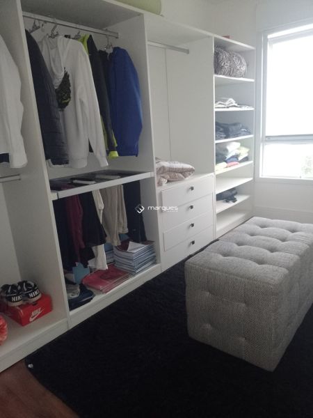 Casa com 3 quartos, 4 banheiros e 336m² à venda no bairro São Gonçalo, Pelotas