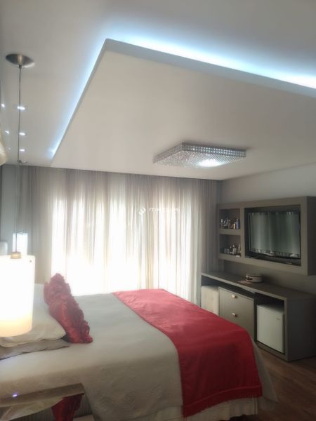 Casa com 3 quartos, 4 banheiros e 336m² à venda no bairro São Gonçalo, Pelotas