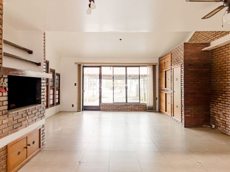 Casa com 3 quartos, 3 banheiros e 284m² à venda no bairro Balneário Santo Antônio, Pelotas