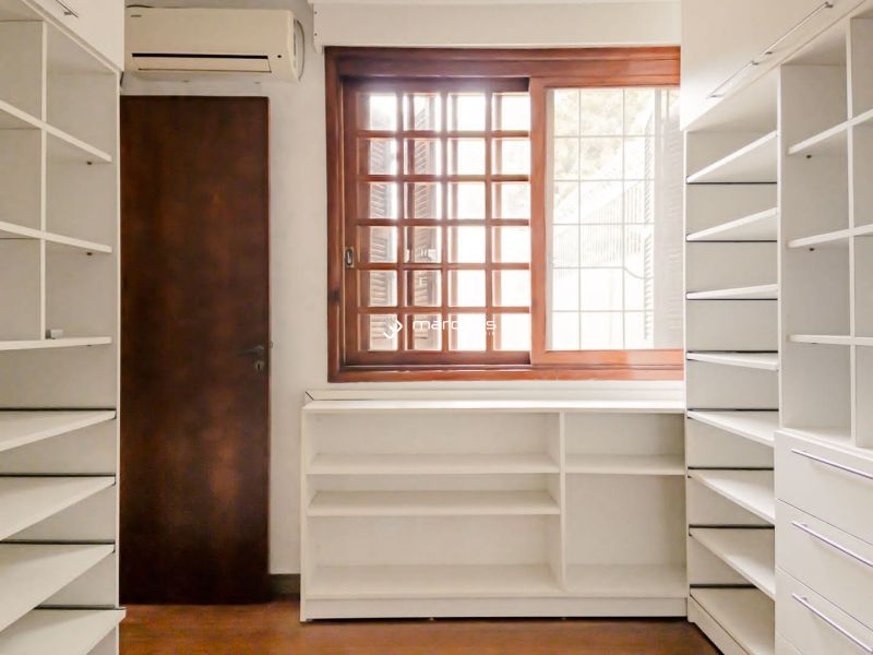 Casa com 3 quartos, 3 banheiros e 284m² à venda no bairro Balneário Santo Antônio, Pelotas