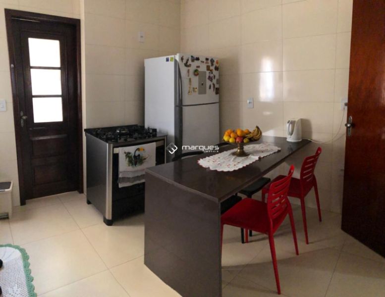 Apartamento com 3 quartos, 2 banheiros e 88m² à venda no bairro Três Vendas, Pelotas