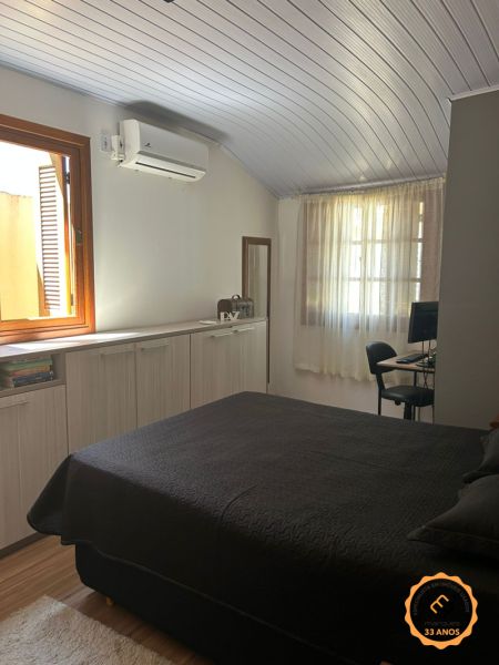 Casa com 3 quartos, 2 banheiros e 90m² à venda no bairro Areal, Pelotas