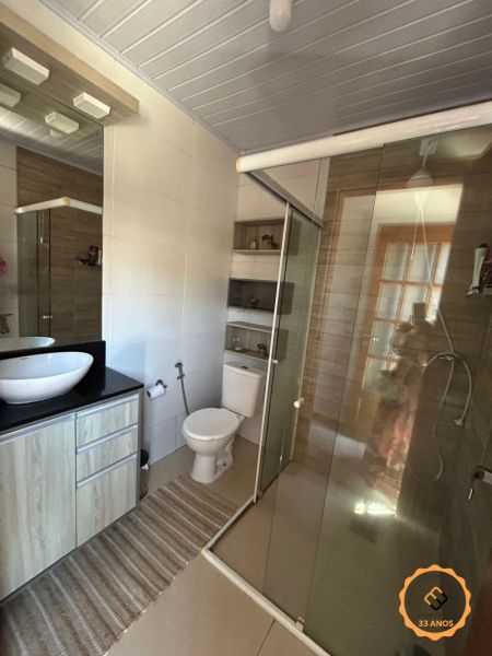 Casa com 3 quartos, 2 banheiros e 90m² à venda no bairro Areal, Pelotas