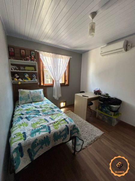 Casa com 3 quartos, 2 banheiros e 90m² à venda no bairro Areal, Pelotas