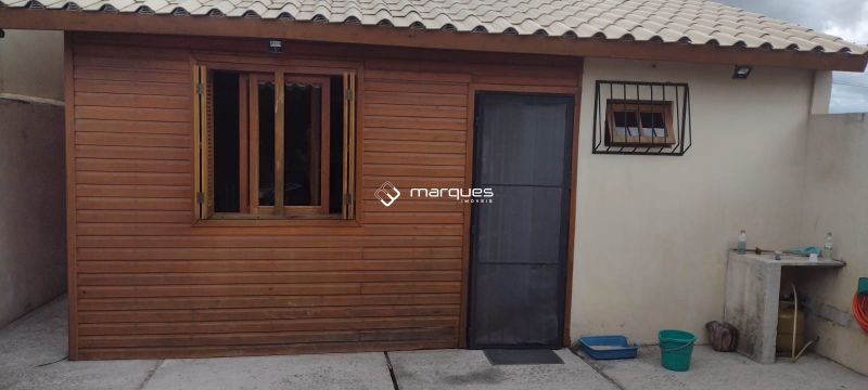 Casa com 3 quartos, 2 banheiros e 90m² à venda no bairro Areal, Pelotas