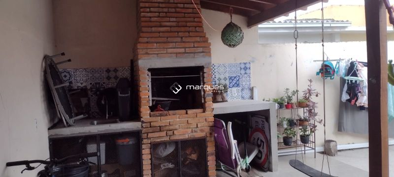 Casa com 3 quartos, 2 banheiros e 90m² à venda no bairro Areal, Pelotas