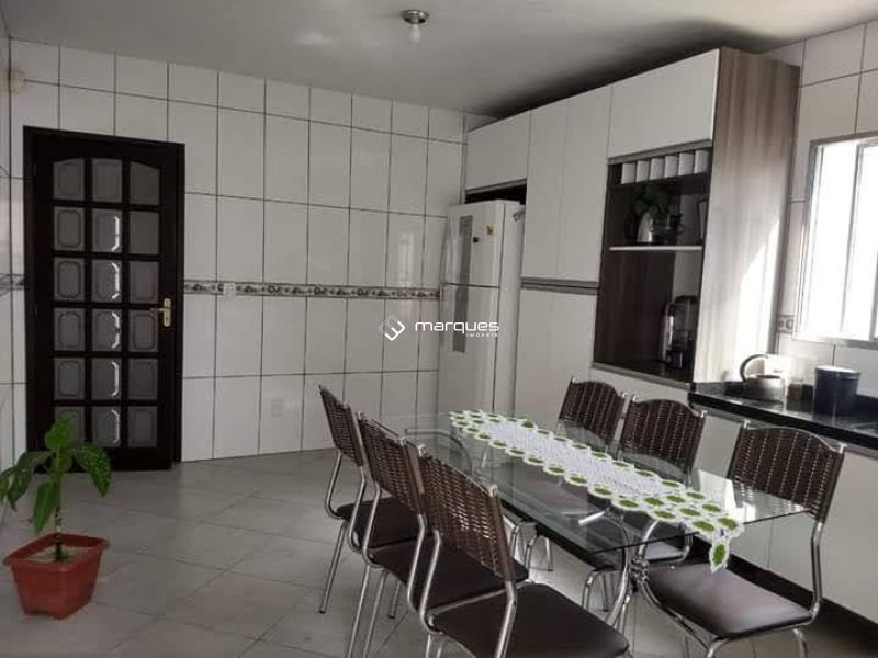 Casa com 2 quartos, 2 banheiros e 89m² à venda no bairro Fragata, Pelotas