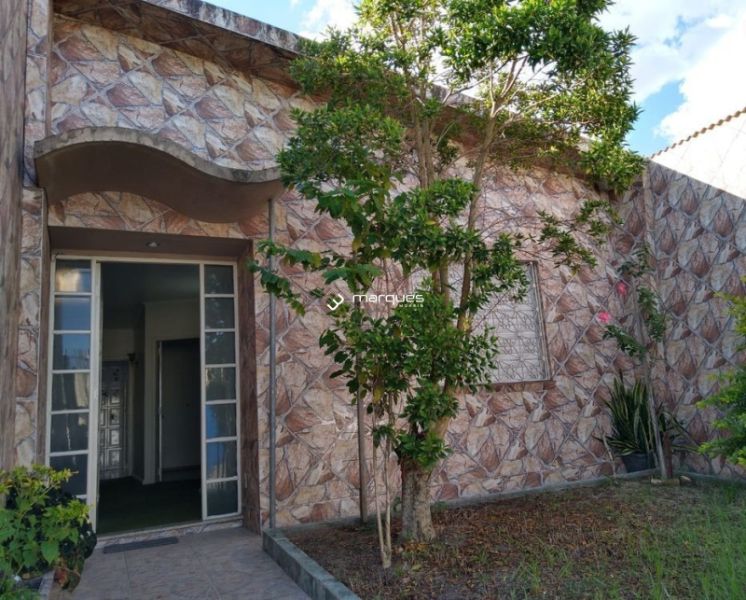 Casa com 2 quartos, 2 banheiros e 108m² à venda no bairro Fragata, Pelotas