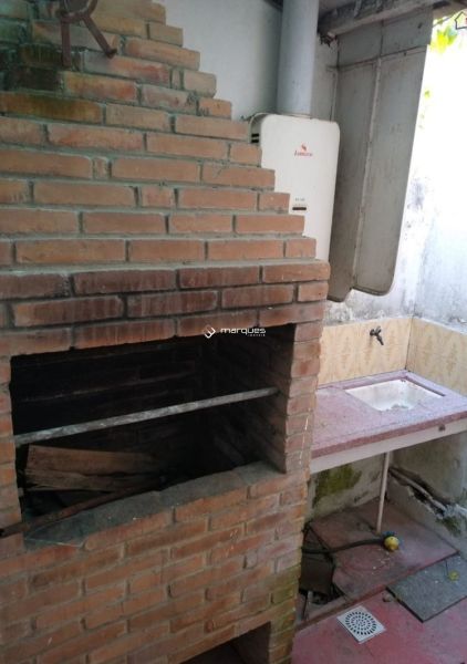 Casa com 2 quartos, 2 banheiros e 108m² à venda no bairro Fragata, Pelotas