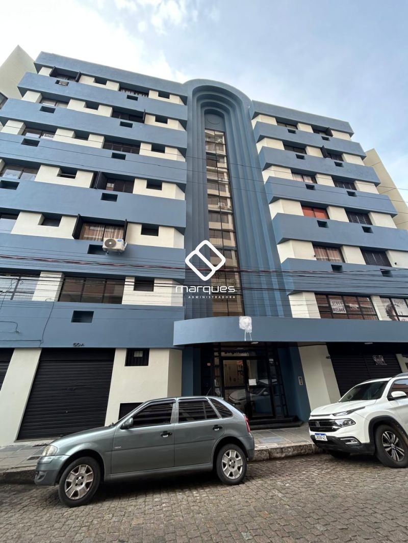 Apartamento com 1 quarto, 1 banheiro e 54m² para alugar no bairro Centro, Pelotas