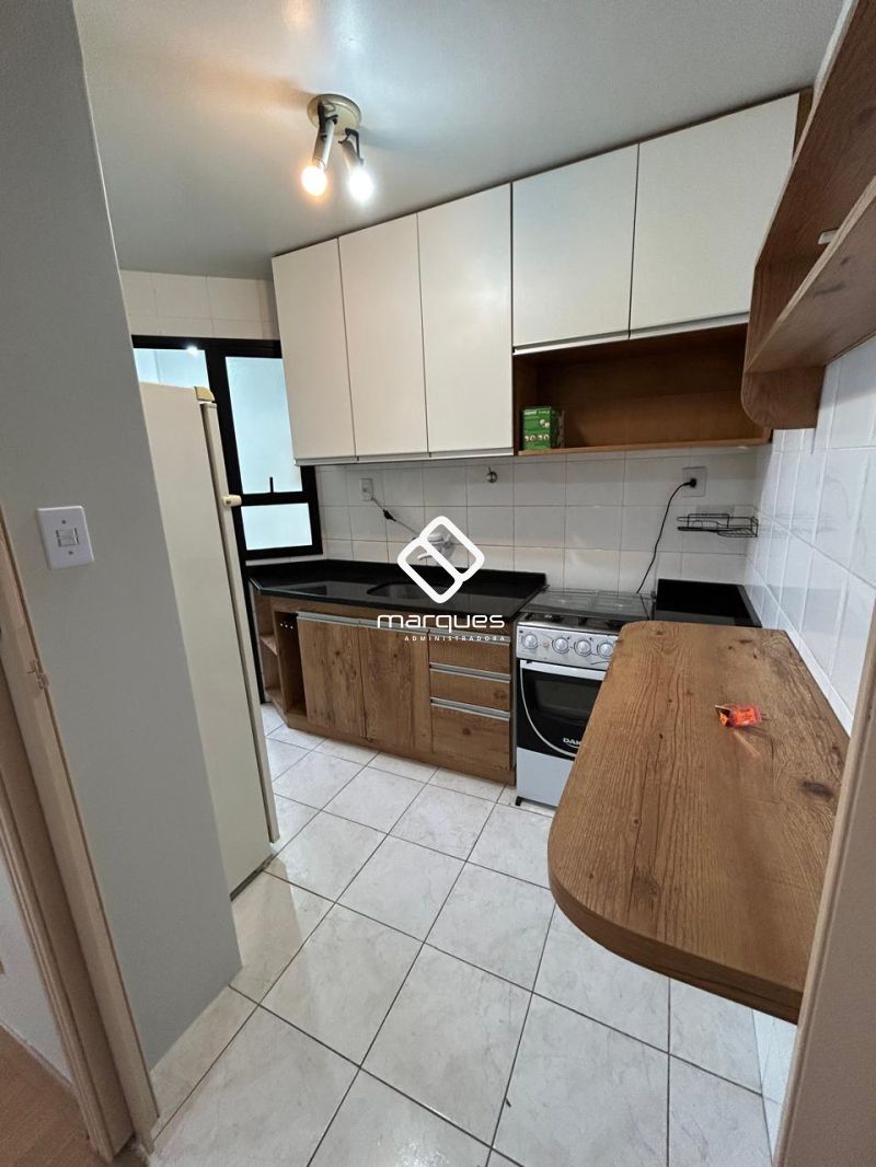 Apartamento com 1 quarto, 1 banheiro e 54m² para alugar no bairro Centro, Pelotas