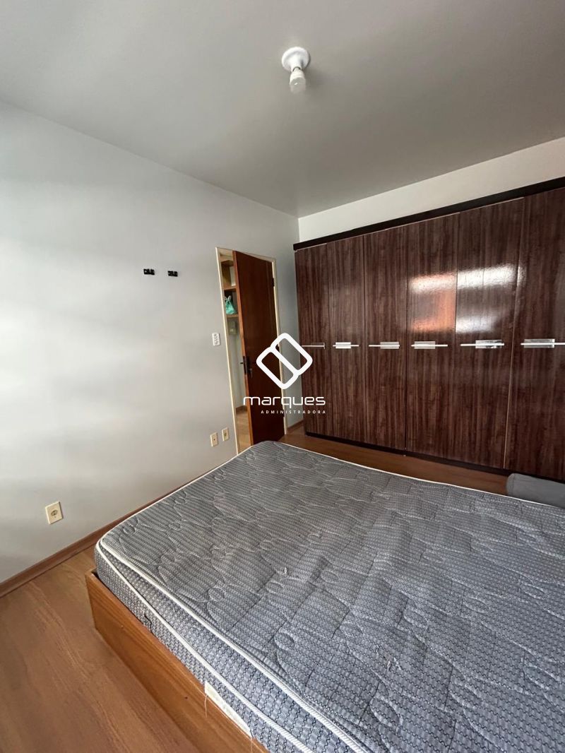 Apartamento com 1 quarto, 1 banheiro e 54m² para alugar no bairro Centro, Pelotas