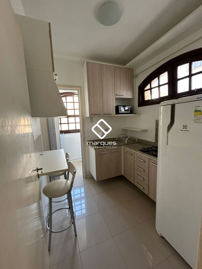 Apartamento com 1 quarto, 1 banheiro e 58m² para alugar no bairro Centro, Pelotas