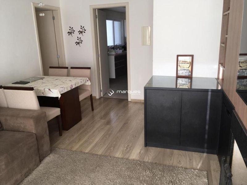 Apartamento com 2 quartos, 2 banheiros e 75m² à venda no bairro Três Vendas, Pelotas
