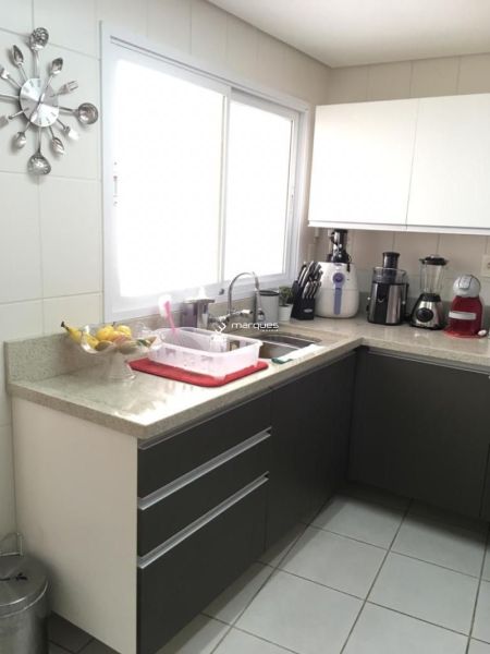 Apartamento com 2 quartos, 2 banheiros e 75m² à venda no bairro Três Vendas, Pelotas
