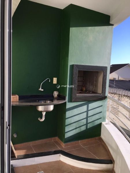 Apartamento com 2 quartos, 2 banheiros e 75m² à venda no bairro Três Vendas, Pelotas