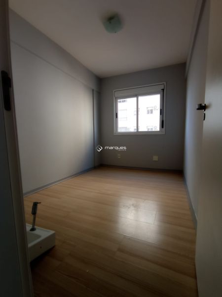 Apartamento com 3 quartos, 1 banheiro e 64m² à venda no bairro Areal, Pelotas
