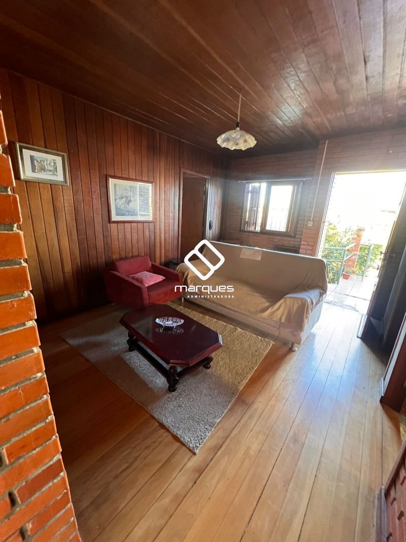 Casa/Fundos com 1 quarto e 1 banheiro para alugar no bairro Areal, Pelotas