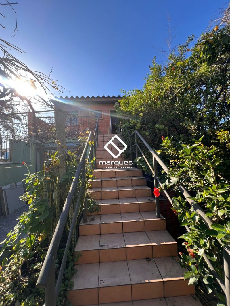 Casa/Fundos com 1 quarto e 1 banheiro para alugar no bairro Areal, Pelotas