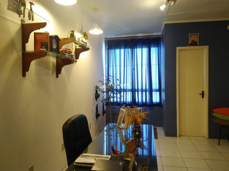 Sala com 1 banheiro e 35m² à venda no bairro Centro, Pelotas