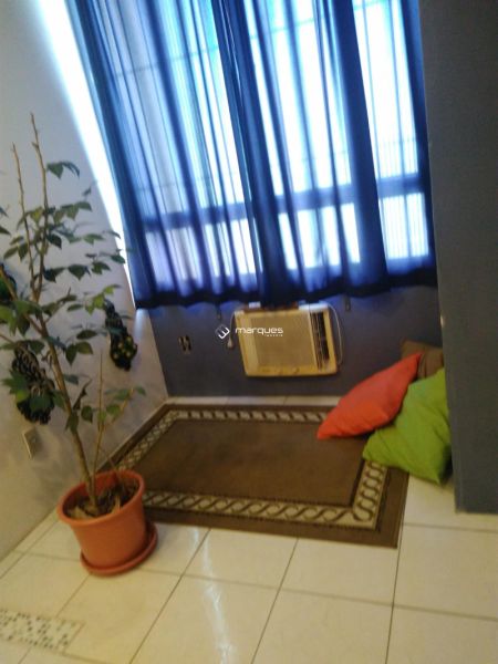 Sala com 1 banheiro e 35m² à venda no bairro Centro, Pelotas