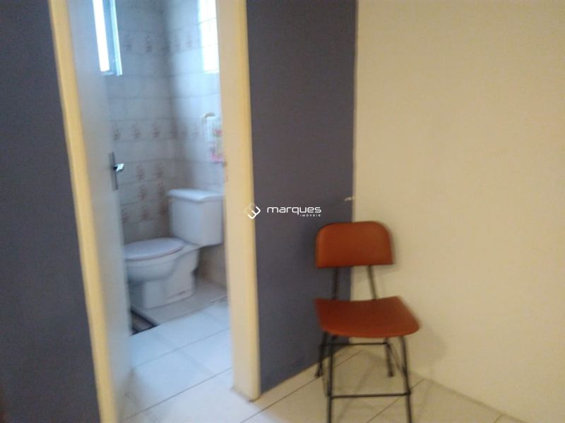 Sala com 1 banheiro e 35m² à venda no bairro Centro, Pelotas