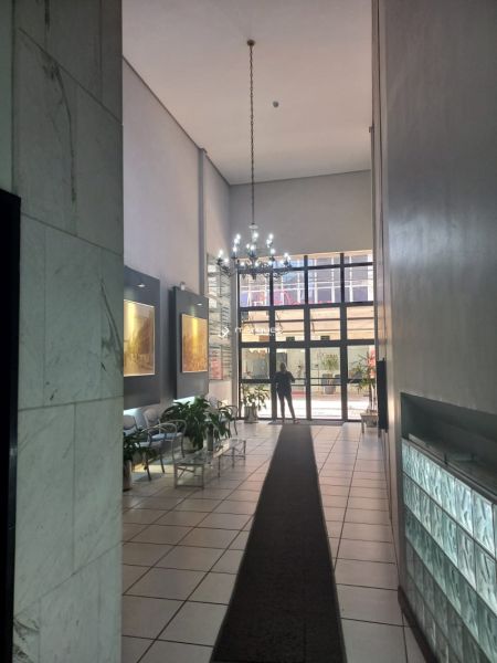 Sala com 1 banheiro e 64m² à venda no bairro Centro, Pelotas