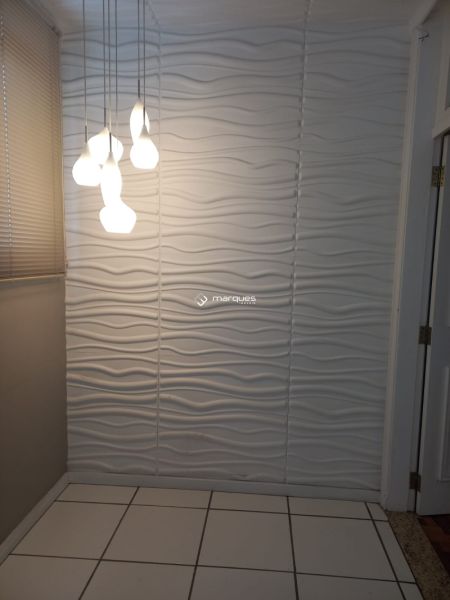 Sala com 1 banheiro e 64m² à venda no bairro Centro, Pelotas
