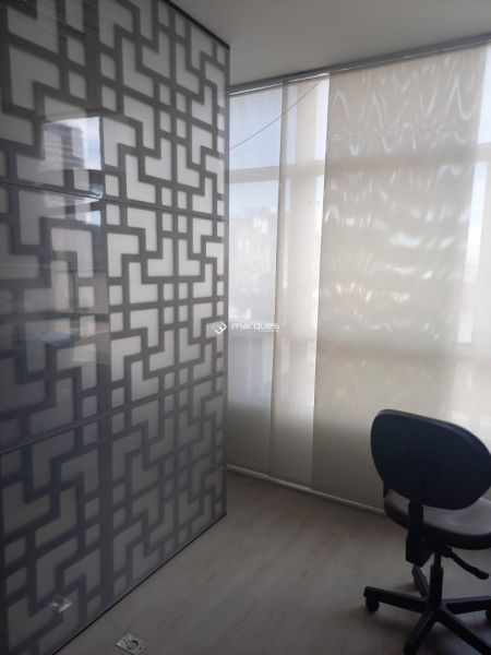 Sala com 1 banheiro e 64m² à venda no bairro Centro, Pelotas