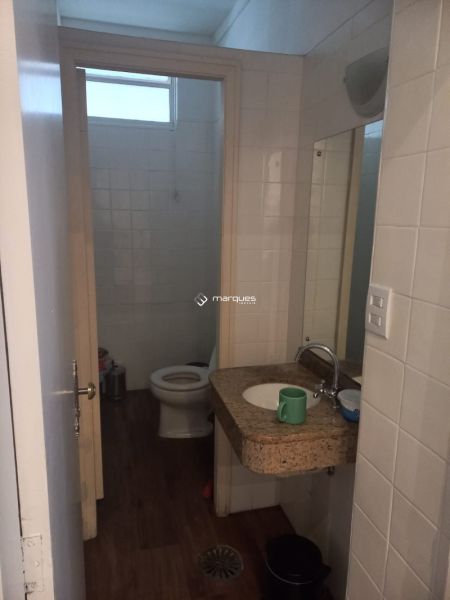 Sala com 1 banheiro e 64m² à venda no bairro Centro, Pelotas