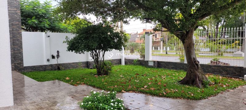 Casa com 2 quartos, 3 banheiros e 220m² à venda no bairro Laranjal, Pelotas