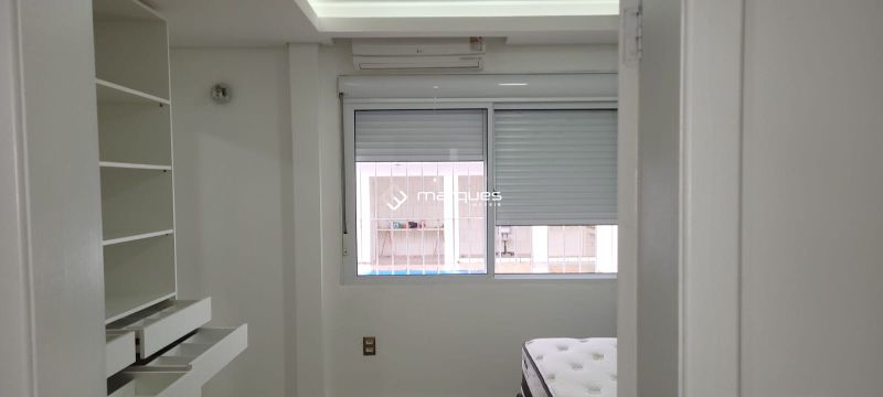Casa com 2 quartos, 3 banheiros e 220m² à venda no bairro Laranjal, Pelotas