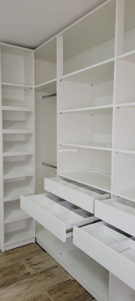 Casa com 2 quartos, 3 banheiros e 220m² à venda no bairro Laranjal, Pelotas