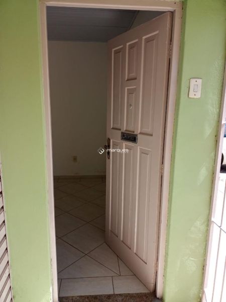Casa com 2 quartos, 2 banheiros e 117m² à venda no bairro Centro, Pelotas