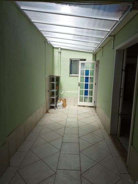 Casa com 2 quartos, 2 banheiros e 117m² à venda no bairro Centro, Pelotas