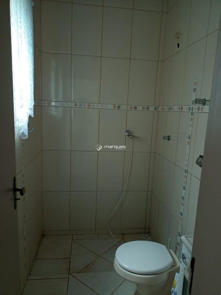 Casa com 2 quartos, 2 banheiros e 117m² à venda no bairro Centro, Pelotas