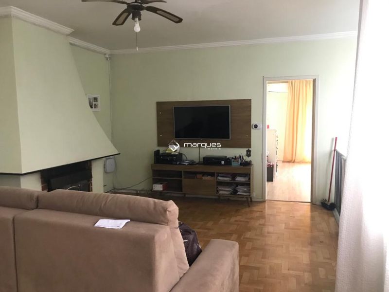 Casa com 3 quartos, 2 banheiros e 289m² à venda no bairro Centro, Pelotas