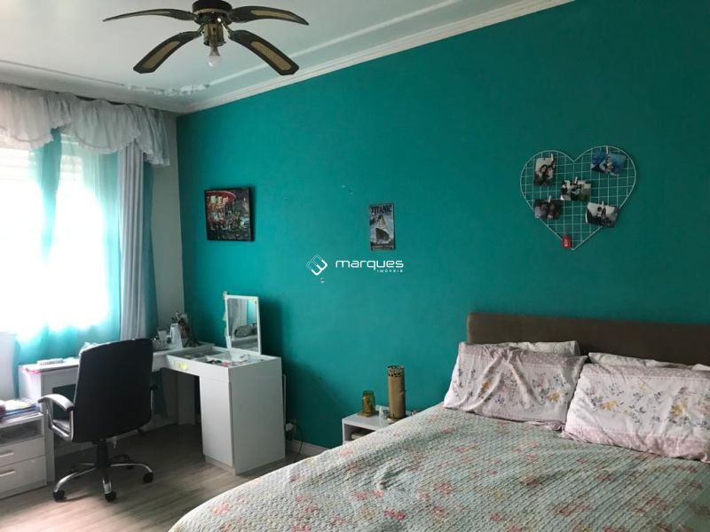 Casa com 3 quartos, 2 banheiros e 289m² à venda no bairro Centro, Pelotas