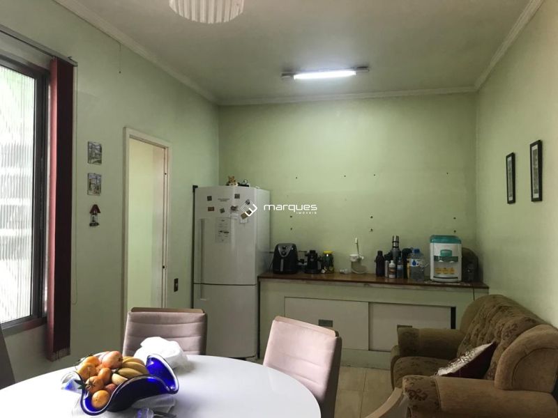 Casa com 3 quartos, 2 banheiros e 289m² à venda no bairro Centro, Pelotas