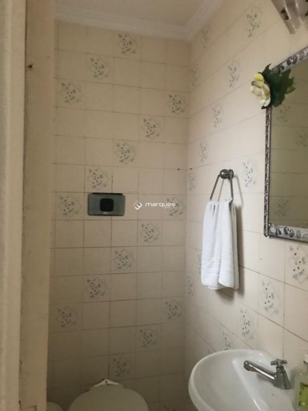 Casa com 3 quartos, 2 banheiros e 289m² à venda no bairro Centro, Pelotas