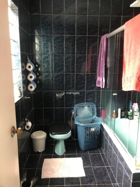 Casa com 3 quartos, 2 banheiros e 289m² à venda no bairro Centro, Pelotas