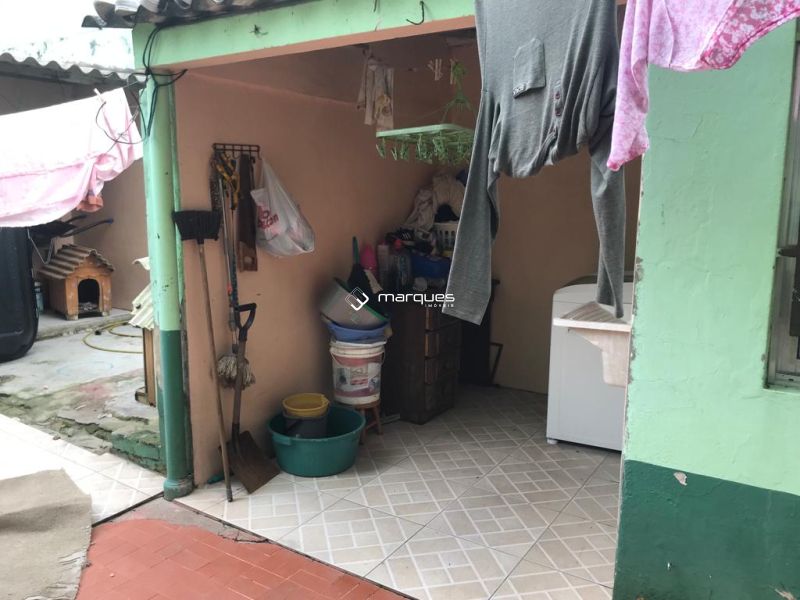 Casa com 3 quartos, 2 banheiros e 289m² à venda no bairro Centro, Pelotas