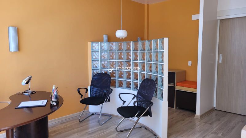 Sala com 35m² à venda no bairro Centro, Pelotas