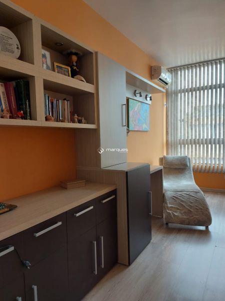 Sala com 35m² à venda no bairro Centro, Pelotas