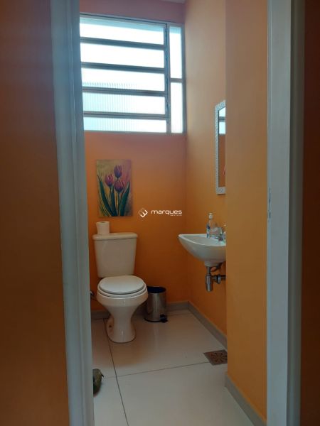 Sala com 35m² à venda no bairro Centro, Pelotas
