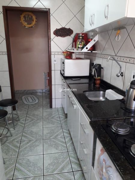 Apartamento com 3 quartos, 1 banheiro e 72m² à venda no bairro Fragata, Pelotas